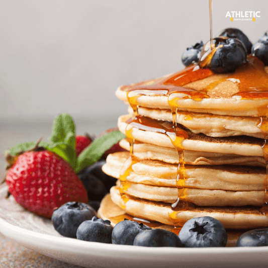 Protein Pfannkuchen mit Früchten und Honig