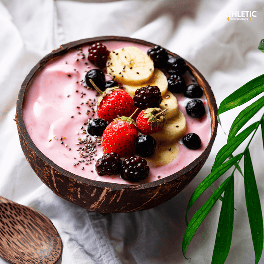 Acai Bowl mit Früchten und Vanille Protein